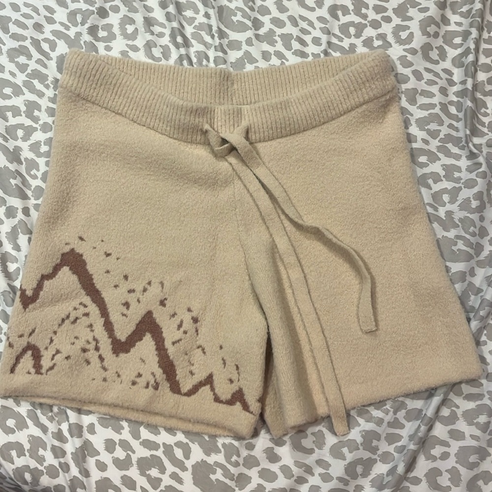 Snuggle Sac Shorts Size M